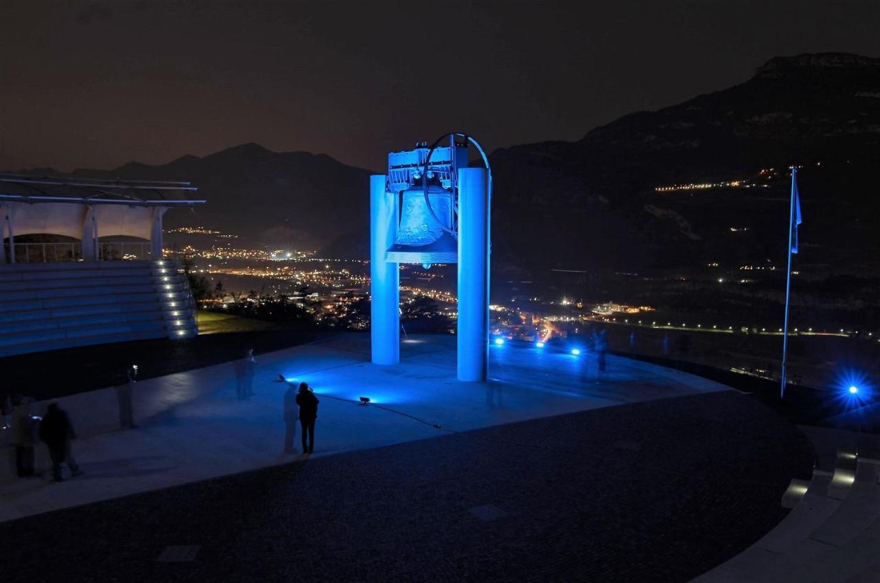 Mazzini, 30 Nord Lägenhet Rovereto  Exteriör bild